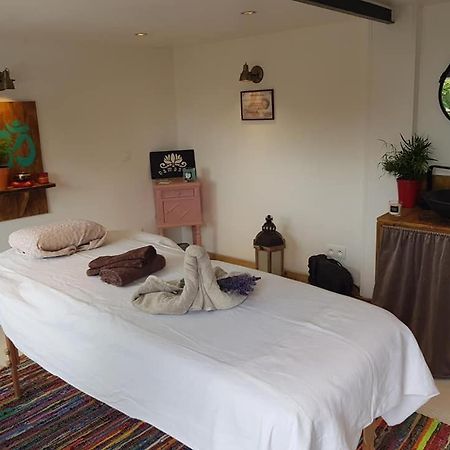 Beaumont-sur-Sarthe La Belmontaise B&B 외부 사진