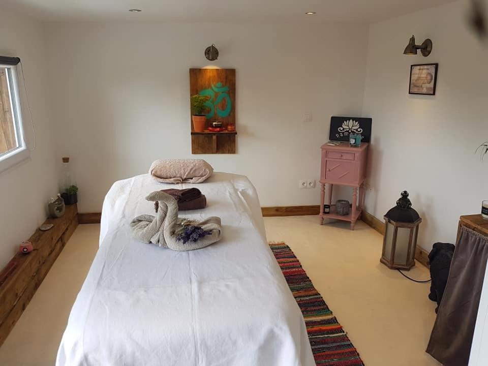 Beaumont-sur-Sarthe La Belmontaise B&B 외부 사진