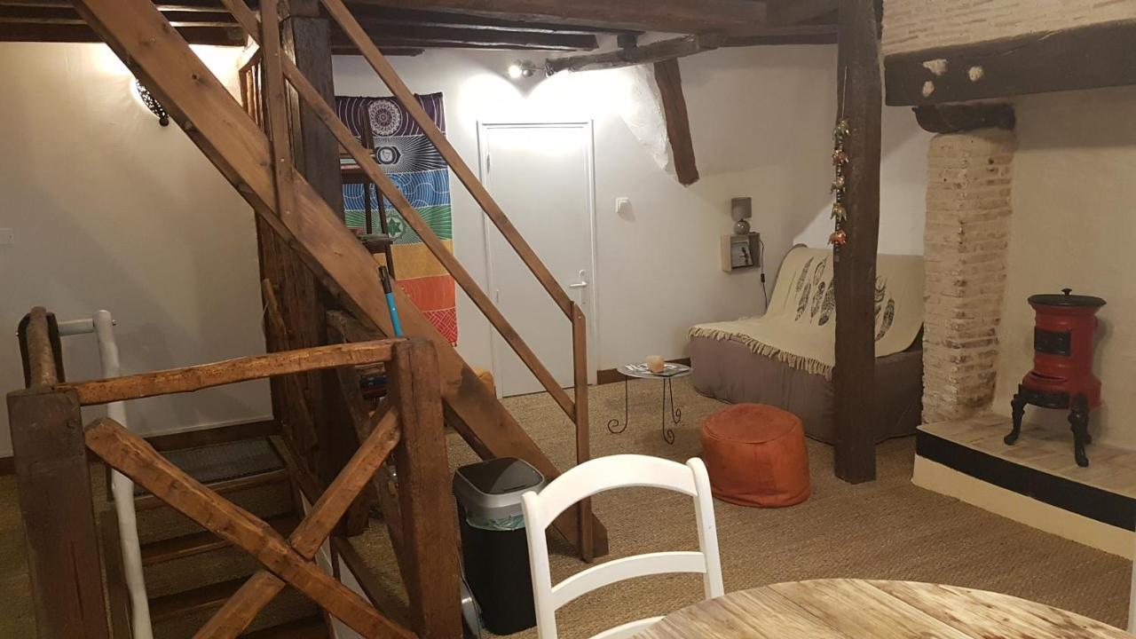 Beaumont-sur-Sarthe La Belmontaise B&B 외부 사진