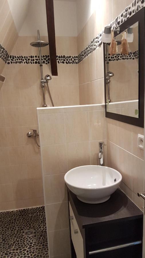 Beaumont-sur-Sarthe La Belmontaise B&B 외부 사진
